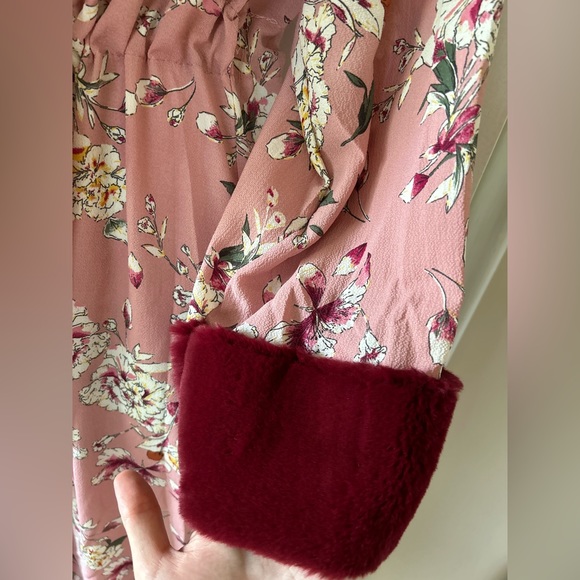 Retro-style Floral Robe - Picture 3 of 7